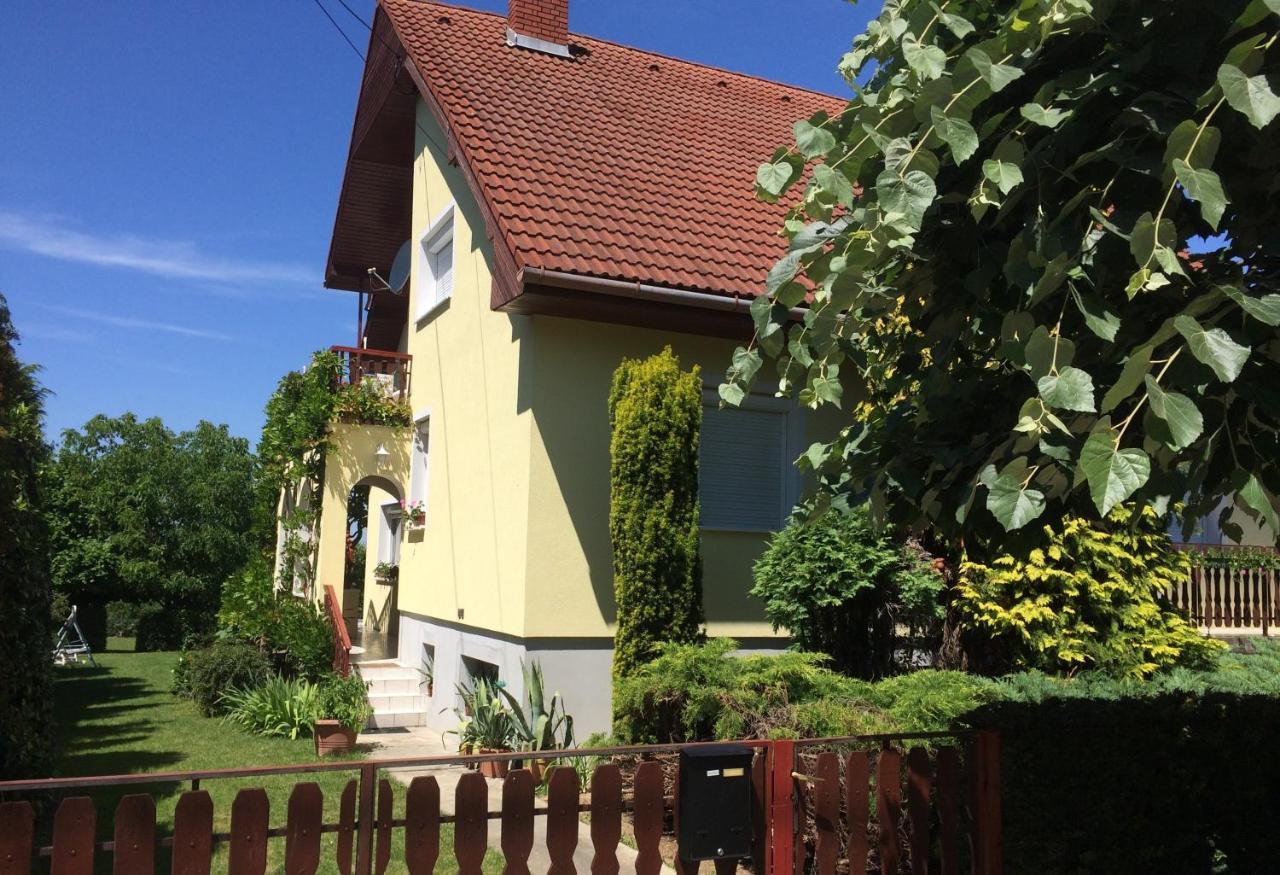 Szalai Vendégház Cserszegtomaj Esterno foto