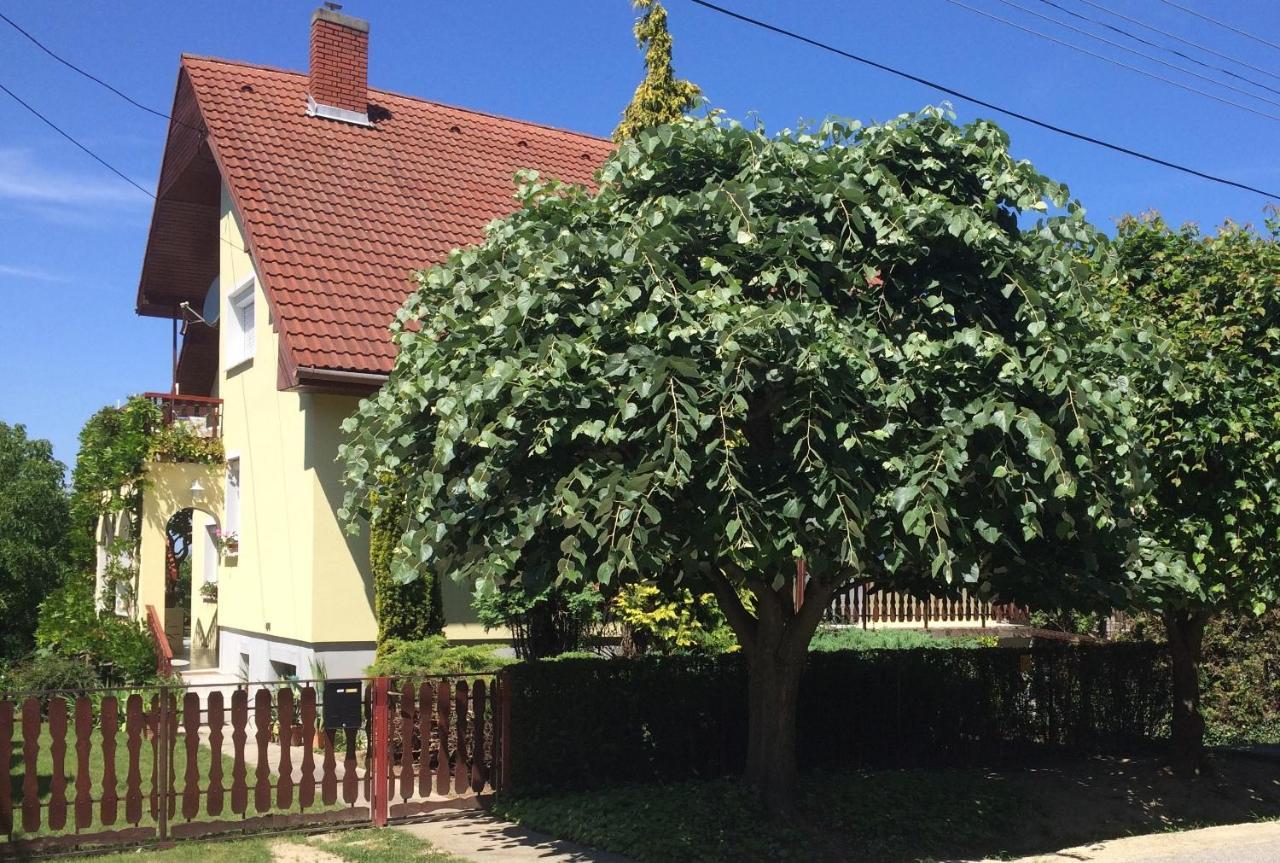 Szalai Vendégház Cserszegtomaj Esterno foto